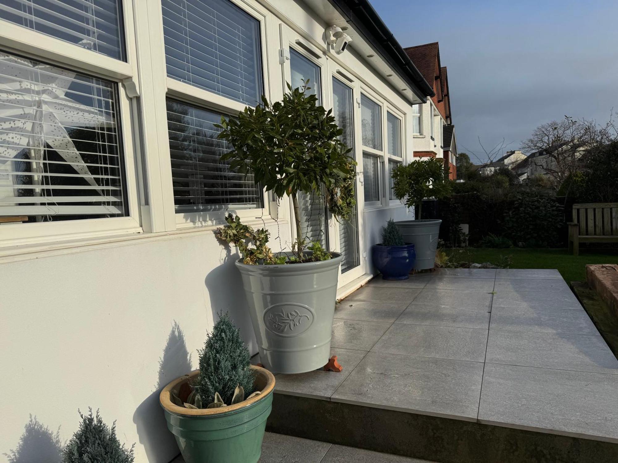 Raddenstile, * Exmouth